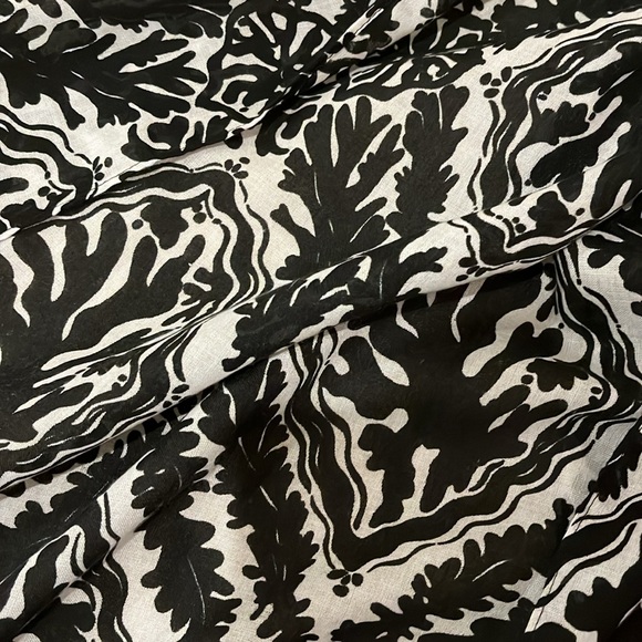 Lily Pulitzer Resort Scarf - Picture 3 of 6